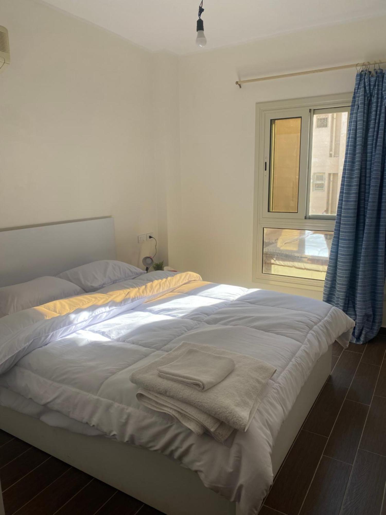 2br Modern Apartment *